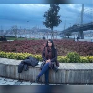 Meet your Posher, Fouzia